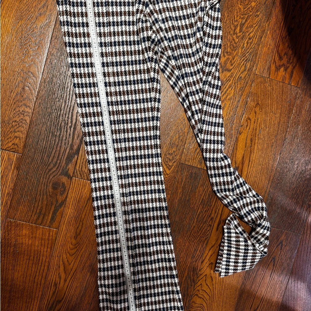 Baum und pferdgarten brown checkered strechy flair Pants size M NWOT - Picture 9 of 11